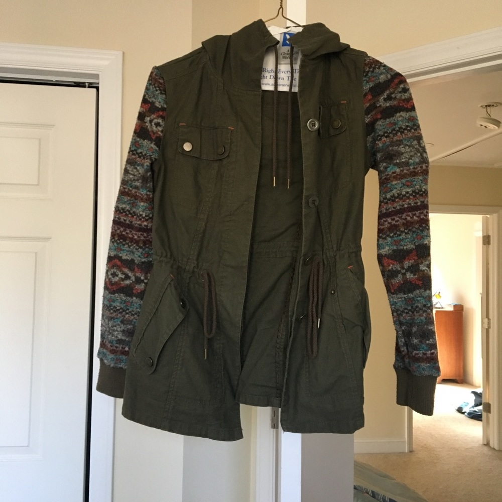 Mossimo green jacket with sweater sleeves and hood
